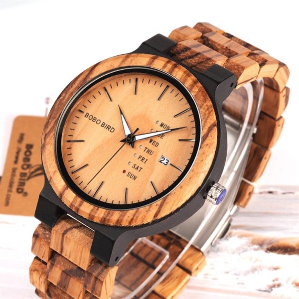 Men's Wooden Watch With Week Display - Close Up